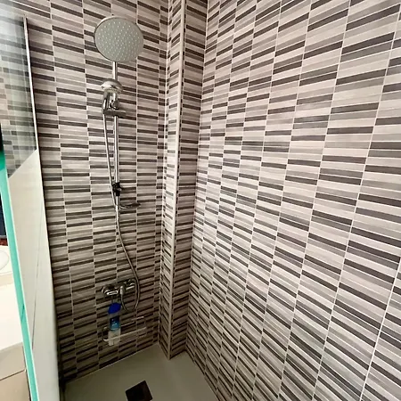 Cap - Urb Oromar דירה סאלו